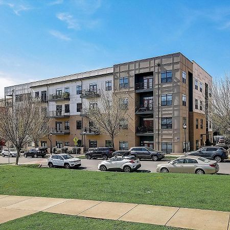 Frontdesk Village At Commonwealth Apts Plaza Midwood Шарлът Екстериор снимка